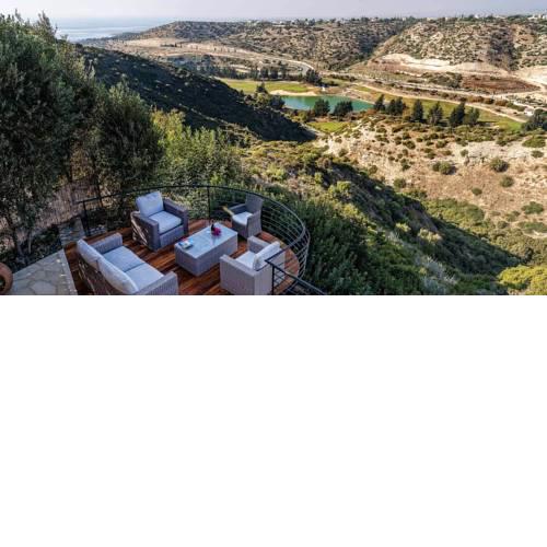 2 bedroom Villa Pachna with amazing golf course and side sea views, Aphrodite Hills Resort