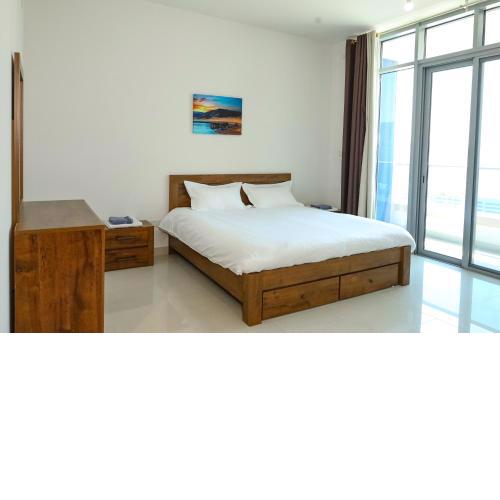 2 Bedrooms Apartment in Julphar Residence, Al Reem Island