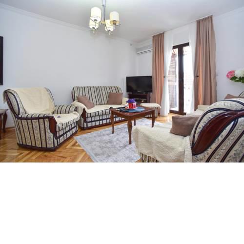 2 Bedrooms Apartment with Private Balcony and Private Parking Space