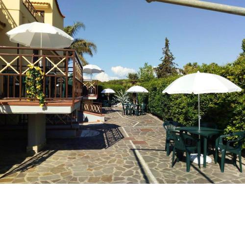 2 bedrooms appartement at Capaccio Paestum 300 m away from the beach with enclosed garden and wifi
