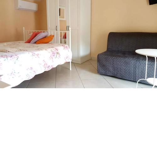 2 bedrooms appartement with furnished balcony and wifi at Castello Gragnano 4 km away from the beach