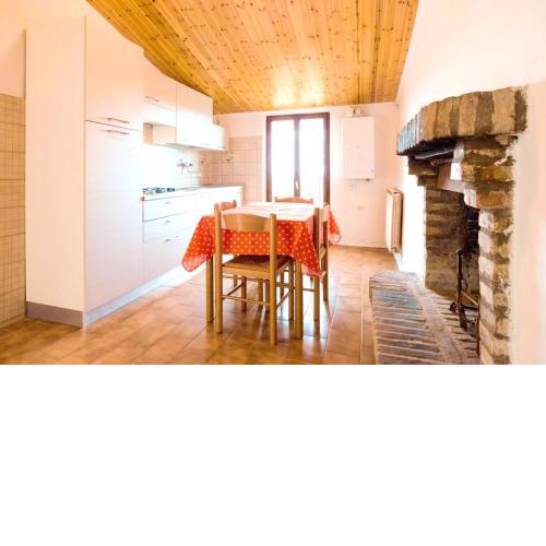 2 bedrooms appartement with garden at Urbino