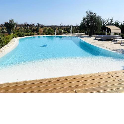 2 bedrooms appartement with shared pool enclosed garden and wifi at Nardo 2 km away from the beach