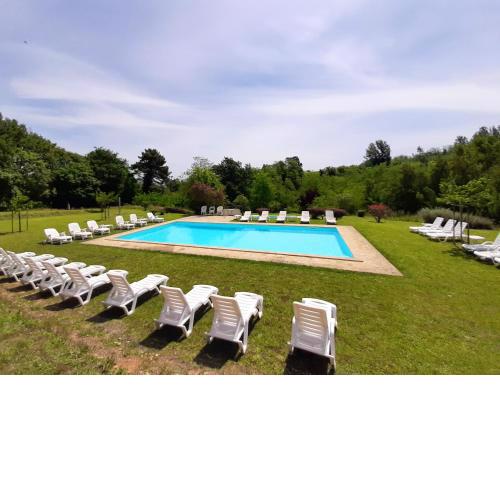 2 bedrooms appartement with shared pool furnished garden and wifi at Montecarlo