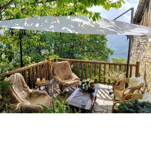 2 bedrooms chalet with enclosed garden and wifi at Gratillon