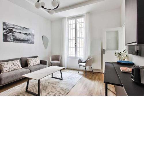 2 Bedrooms flat Le Marais
