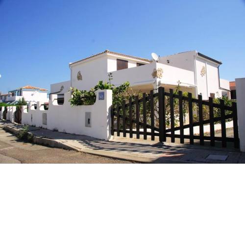 2 bedrooms house at Calasetta 400 m away from the beach with furnished terrace