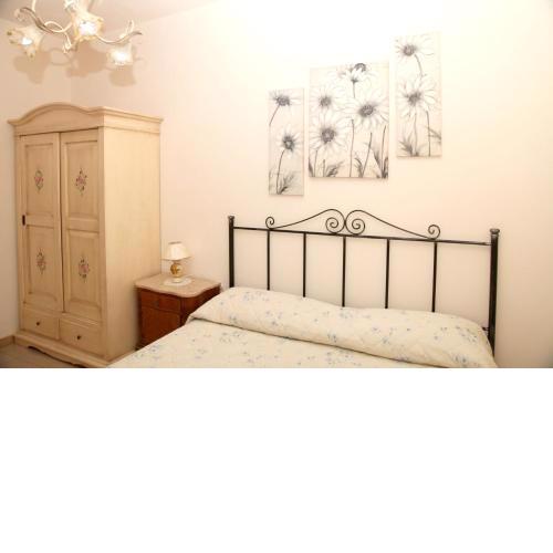 2 bedrooms house with furnished garden and wifi at Marsala 5 km away from the beach