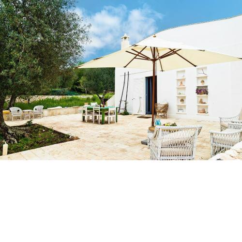 2 bedrooms house with furnished terrace at Ceglie Messapica
