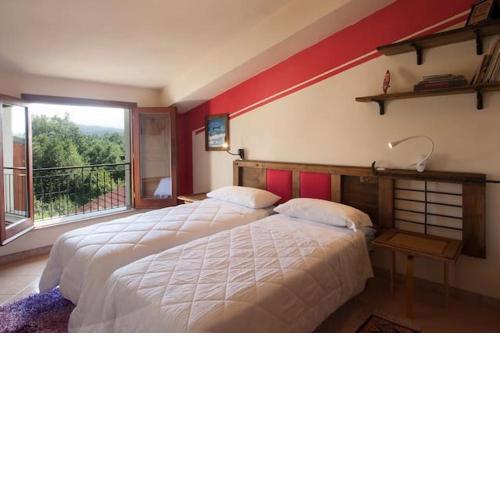 2 bedrooms house with jacuzzi enclosed garden and wifi at Decollatura