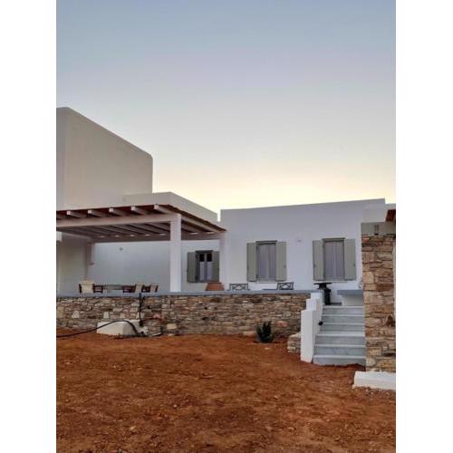 2 bedrooms house with sea view and enclosed garden at Antiparos 1 km away from the beach