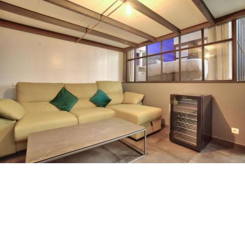 2 Bedrooms Le Marais Nazareth