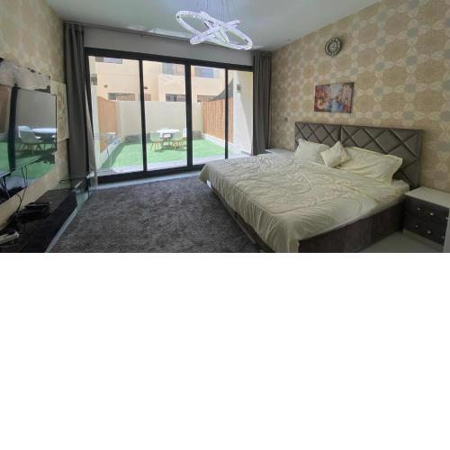 2-Bedrooms TownHouse Villa dxb Gplus1