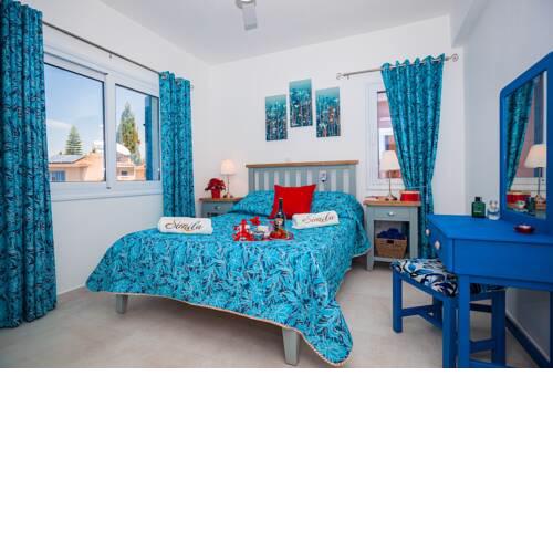 2 Beds Pool view Apt in Paradise Garden 3, Kato Paphos