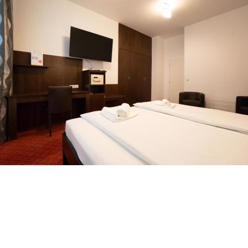 2-rooms central apartment with a king-size bed
