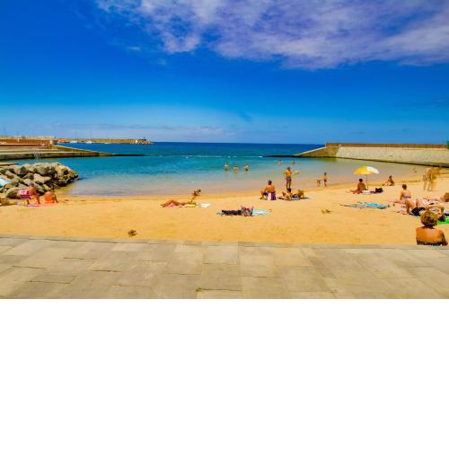 2 SCHLAFZIMMER FERIENWOHNUNG DiREKT AM STRAND