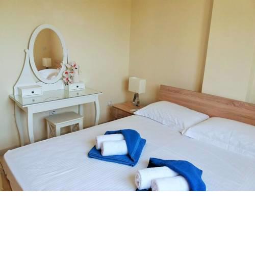 206 Sunrise Beach Apartment