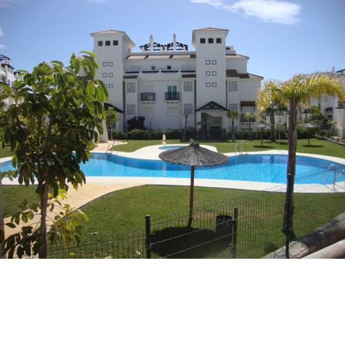 2091- Apt close from all amenities