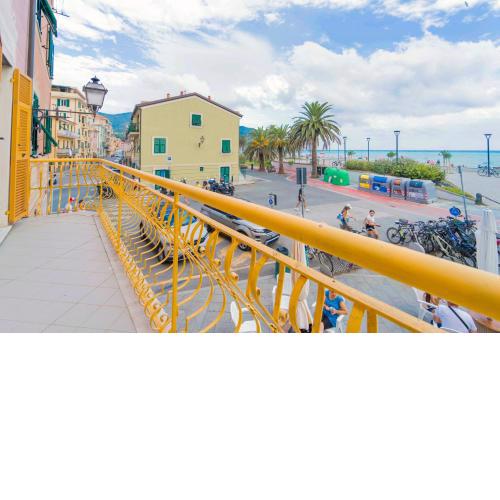 213 - Casa Panorama Marino, vista mare e fronte spiaggia