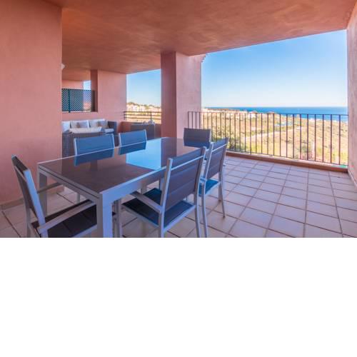 2159-Apt 2 bedrooms with stunning views