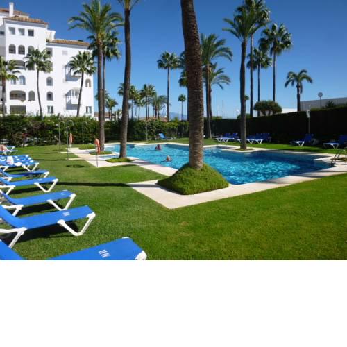 2233-Lovely 2 bedrooms on the beach, pool and port