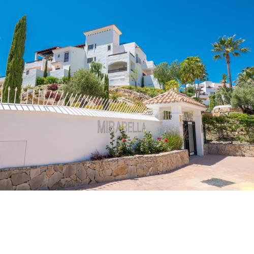 2246-Brand new apt with terrace and pool