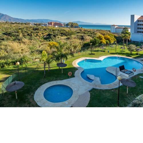 2265-Lovely 2bedrooms with pool and playground