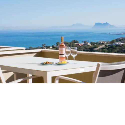 2285 Superb 3 bedrooms and seaview-Rock Bay I
