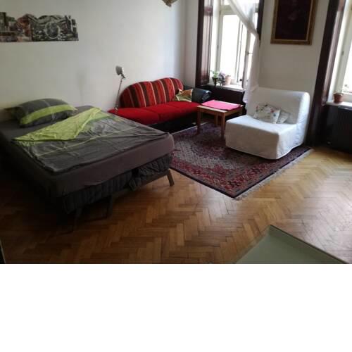 25qm Altbau Zimmer nahe Hbf, 10 min vom Zentrum