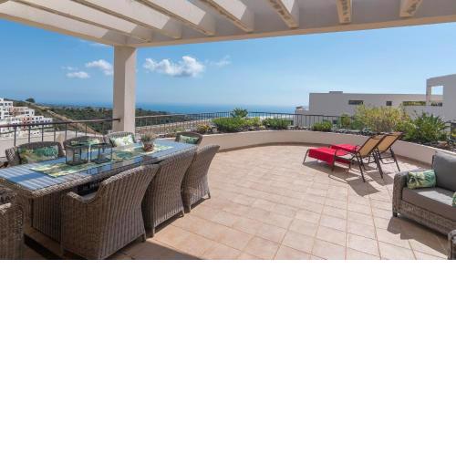 28039 - Great penthouse near beach