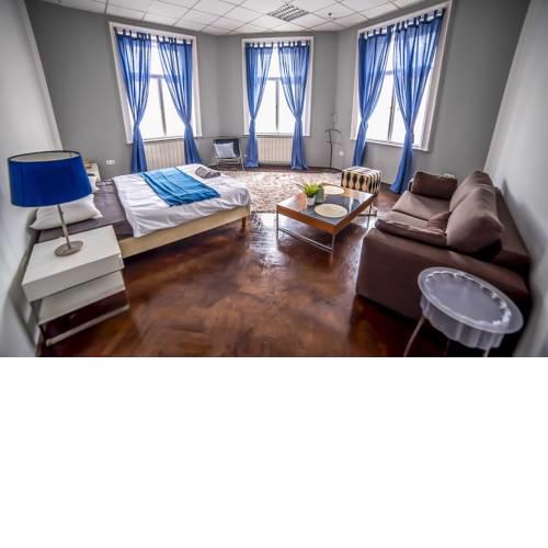 2B Hostel & Rooms