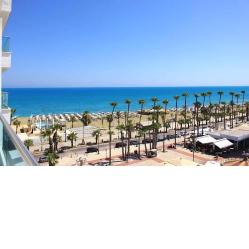 2b Seafront Boutique Apartment - Finikoudes Beach