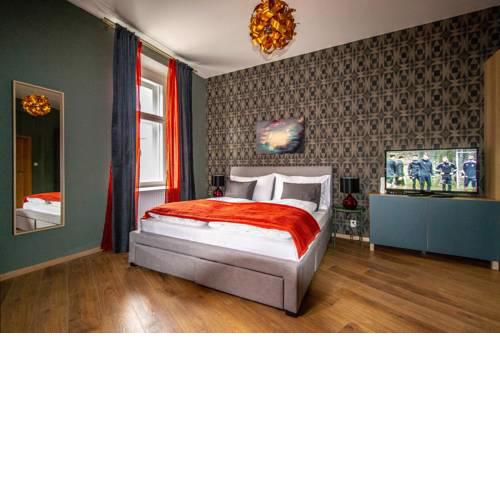 2BDR Ruterra Apt by Cathedral