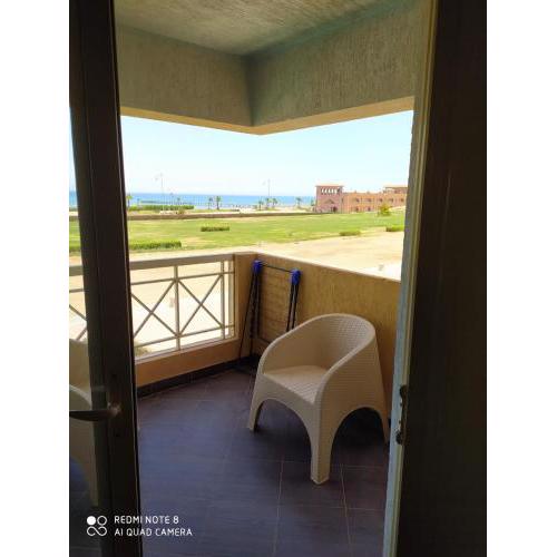 شاليه غرفتين نوم ع البحر دور اول علوي ببورتو ساوث بيتش 2bed rooms sea view