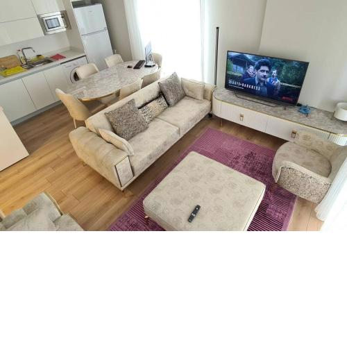 2bedrooms 2washrooms with parking. near Starbucks