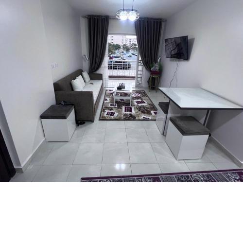 2BR Comfort in New Cairo - Near Shops & Dining