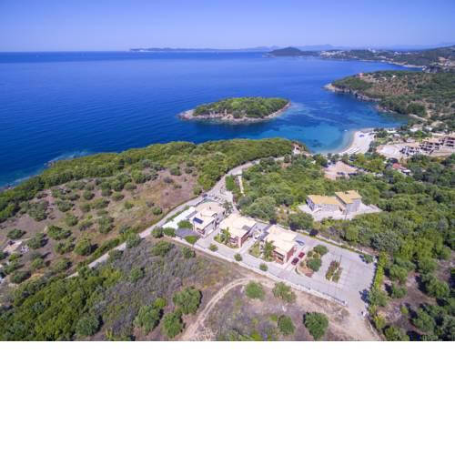 3 Aktes Resort