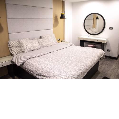 3 Apartments in Palm City