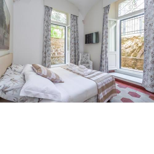 3-BDR Apartment Prati Urban Charm