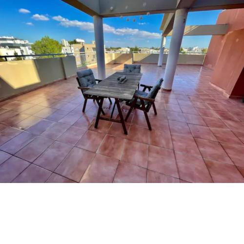 3-BDR modern apt. with panoramic view of Nicosia