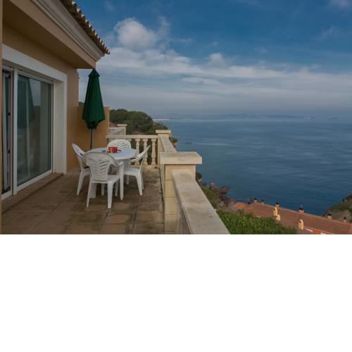 3 bedroom apartment in Aiguafreda, Begur. Sea views and Terrace (Ref:H26)
