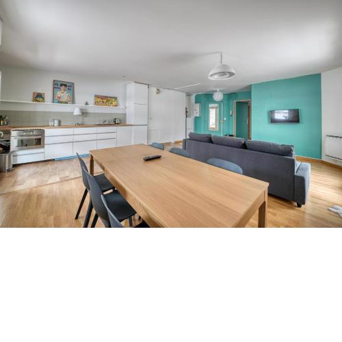 3 bedroom apartment with balconies