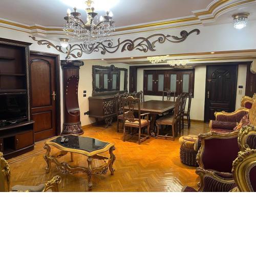3 Bedroom apartment with Garden