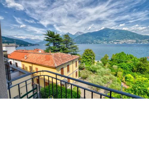 3-Bedroom Lakeview Apartment At The Lake