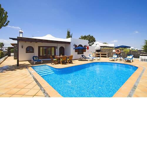 3 bedroom Villa Mimi with private heated pool.