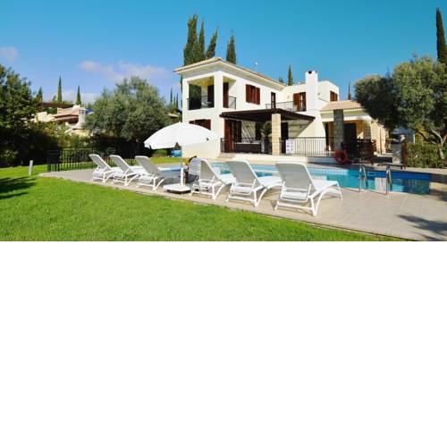 3 bedroom Villa Tala with private pool and sunset views, Aphrodite Hills Resort