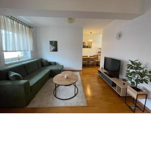 3-Bedroom with City Views