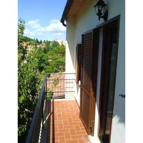3 bedrooms appartement with enclosed garden and wifi at Monticello Amiata
