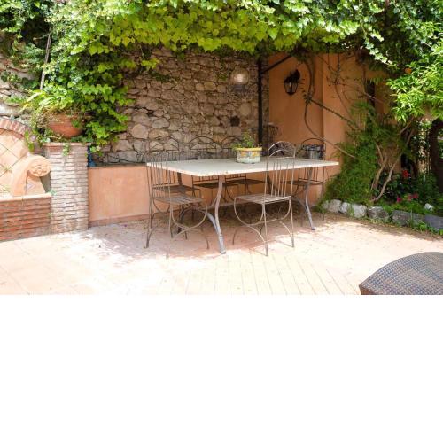 3 bedrooms house with city view furnished terrace and wifi at Taormina 4 km away from the beach