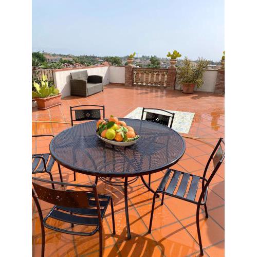 3 bedrooms house with sea view furnished terrace and wifi at Acireale 7 km away from the beach